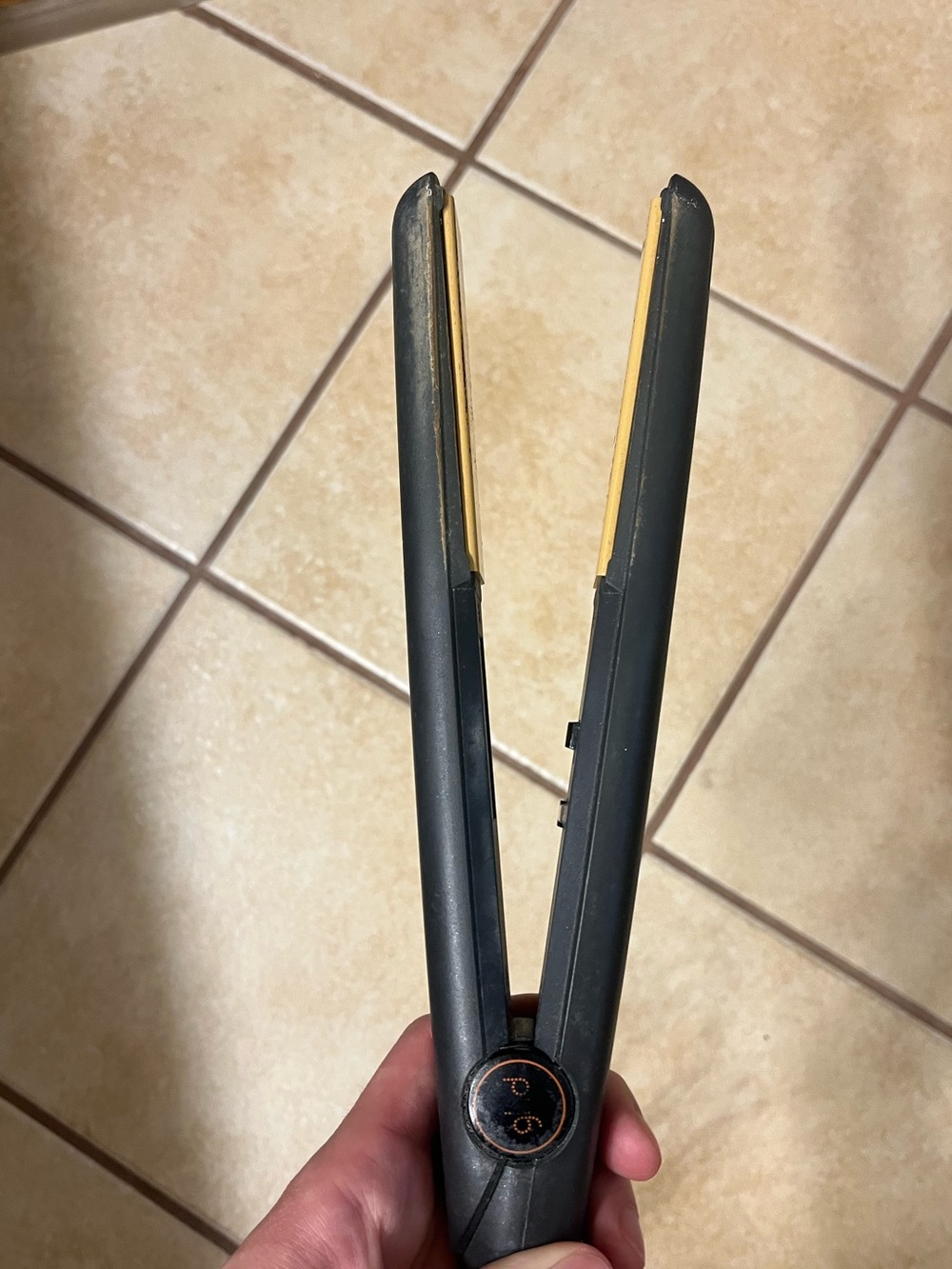 GHD professional styler with ceramic technology
